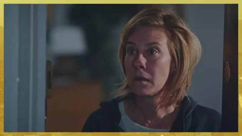 Plus belle la vie Indiscrétion : Un mystérieux revenant dans la vie de Laetitia Plus belle la vie Indiscrétion : Un mystérieux revenant dans la vie de Laetitia