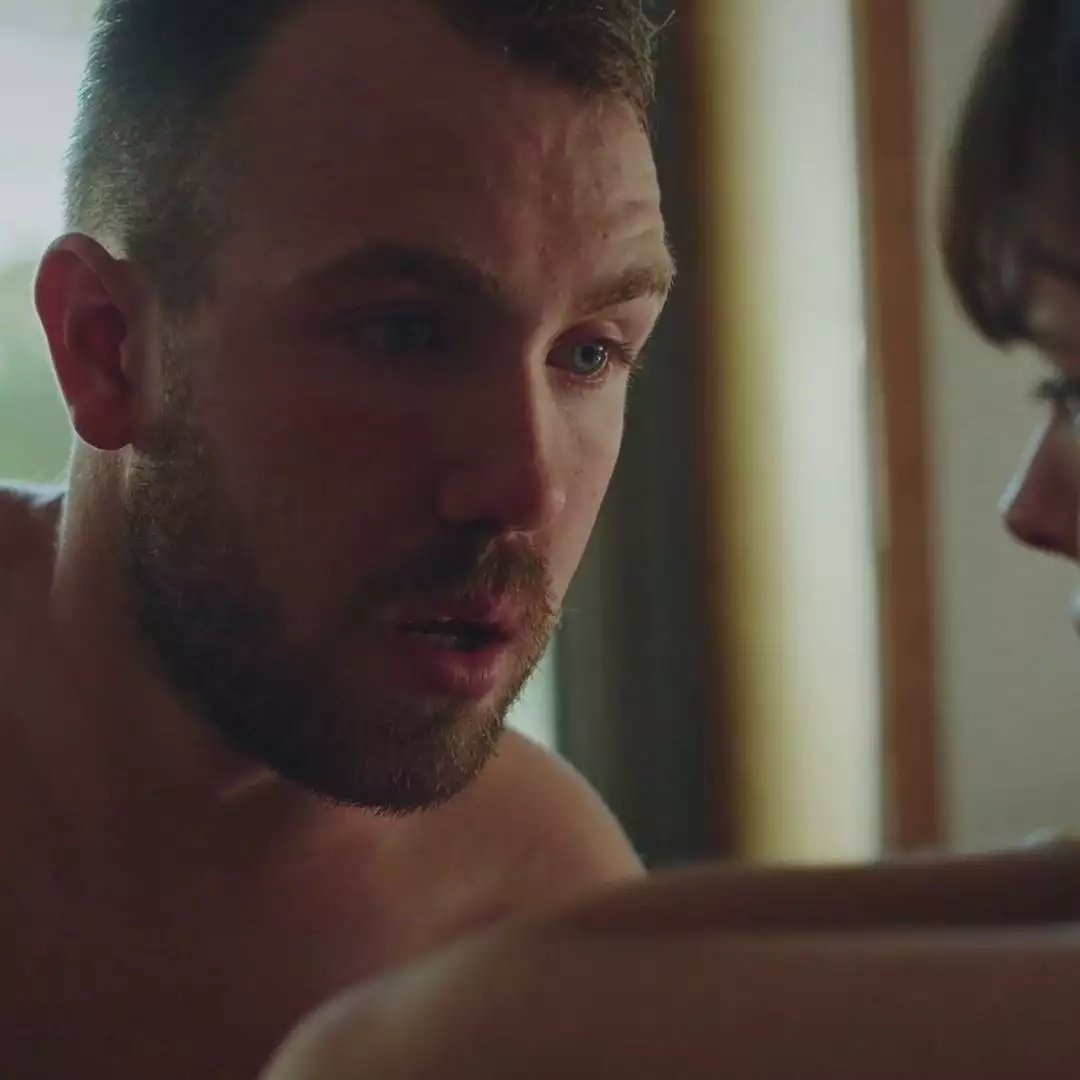 Plus belle la vie Indiscrétion : Kévin découvre le secret d'Alexandra Plus belle la vie Indiscrétion : Kévin découvre le secret d'Alexandra