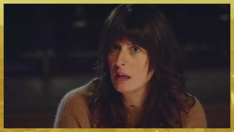 Indiscrétion : Luna face à son pire ennemi Indiscrétion : Luna face à son pire ennemi