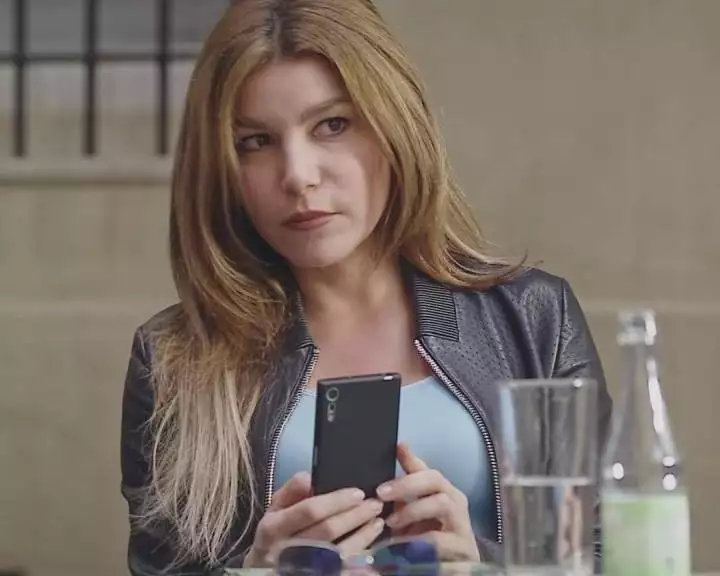 Plus belle la vie Indiscrétion : Ariane surprend Camille et Jacob Plus belle la vie Indiscrétion : Ariane surprend Camille et Jacob