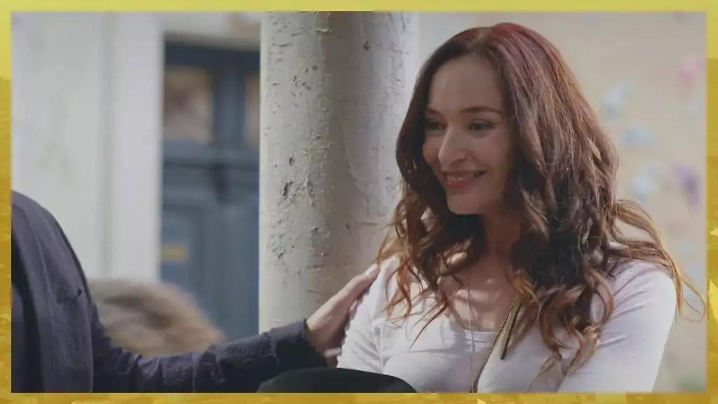 Plus belle la vie Indiscrétion : Delphine et Valentin vont se marier ! Plus belle la vie Indiscrétion : Delphine et Valentin vont se marier !