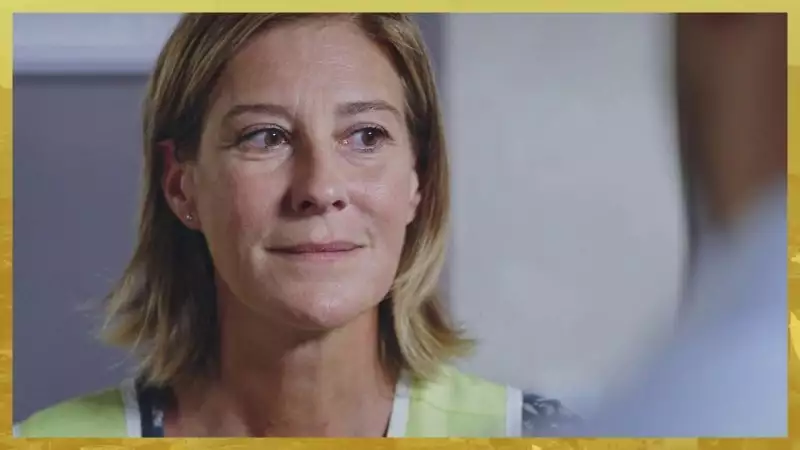 Plus belle la vie Indiscrétion : Laëtitia termine Valentin une bonne fois pour toutes Plus belle la vie Indiscrétion : Laëtitia termine Valentin une bonne fois pour toutes