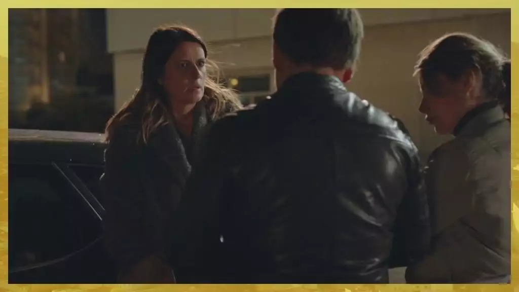 Plus belle la vie Indiscrétion : Luna joue les indics Plus belle la vie Indiscrétion : Luna joue les indics