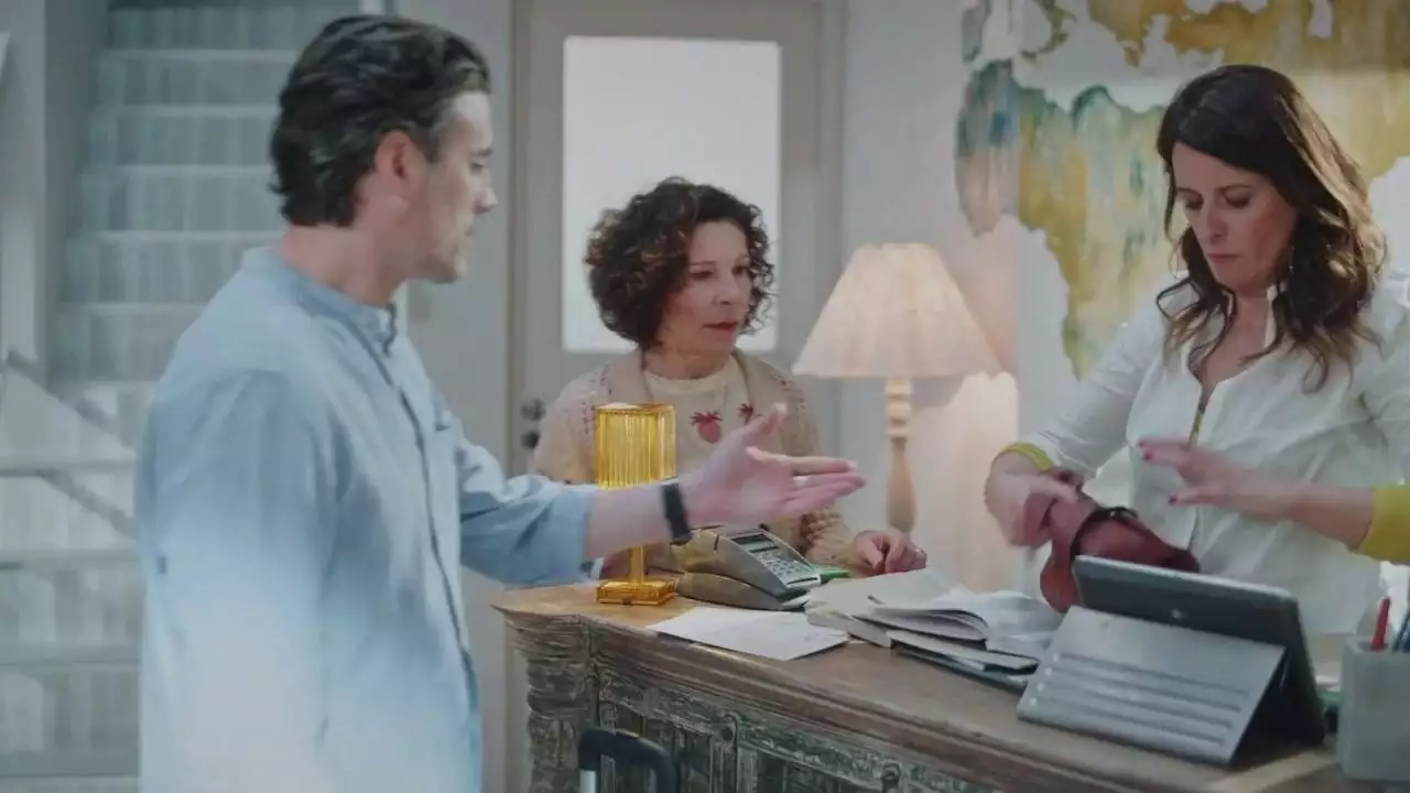 Plus belle la vie Indiscrétion : Luna et Mirta s'allient contre Charlotte Plus belle la vie Indiscrétion : Luna et Mirta s'allient contre Charlotte