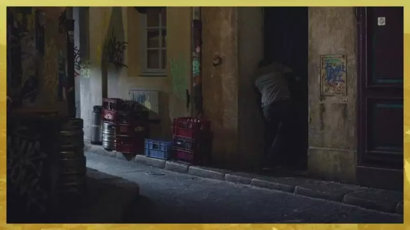 Indiscrétion : Mathieu s'introduit chez les Corcel Indiscrétion : Mathieu s'introduit chez les Corcel